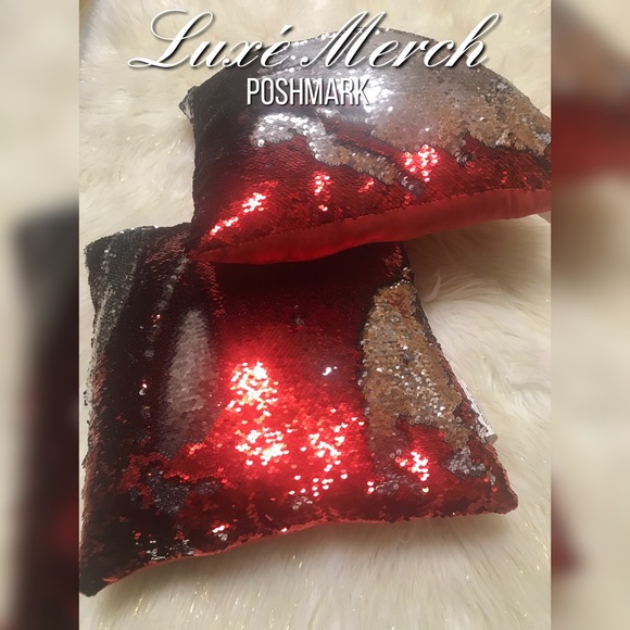 ♥️2pc Red & Silver Sequined Mermaid Pillows - Picture 6 of 6